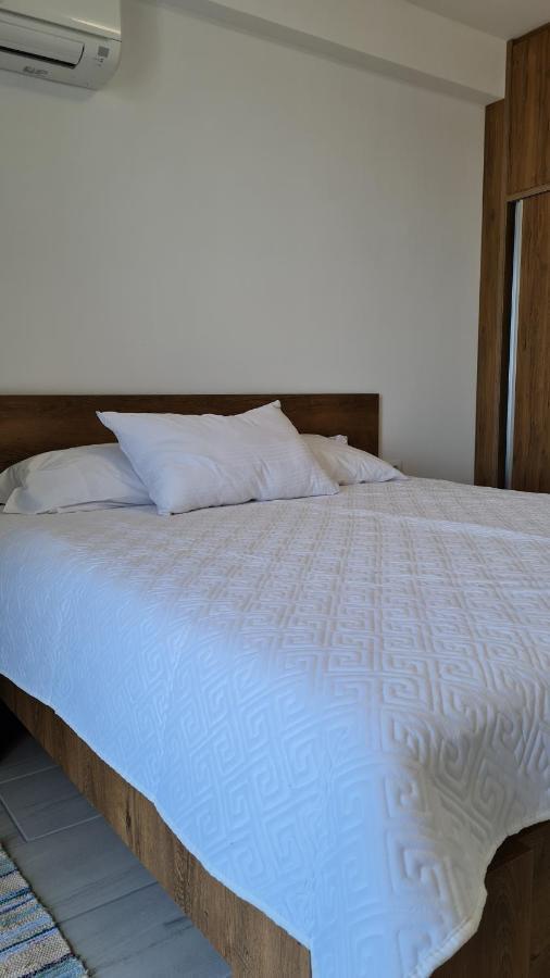 Vista View Comfort Sarandë Esterno foto